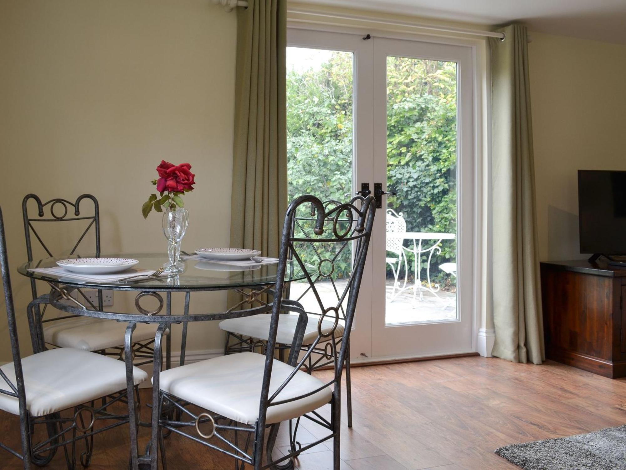 Tiptoe Villa Steeple Ashton Bagian luar foto